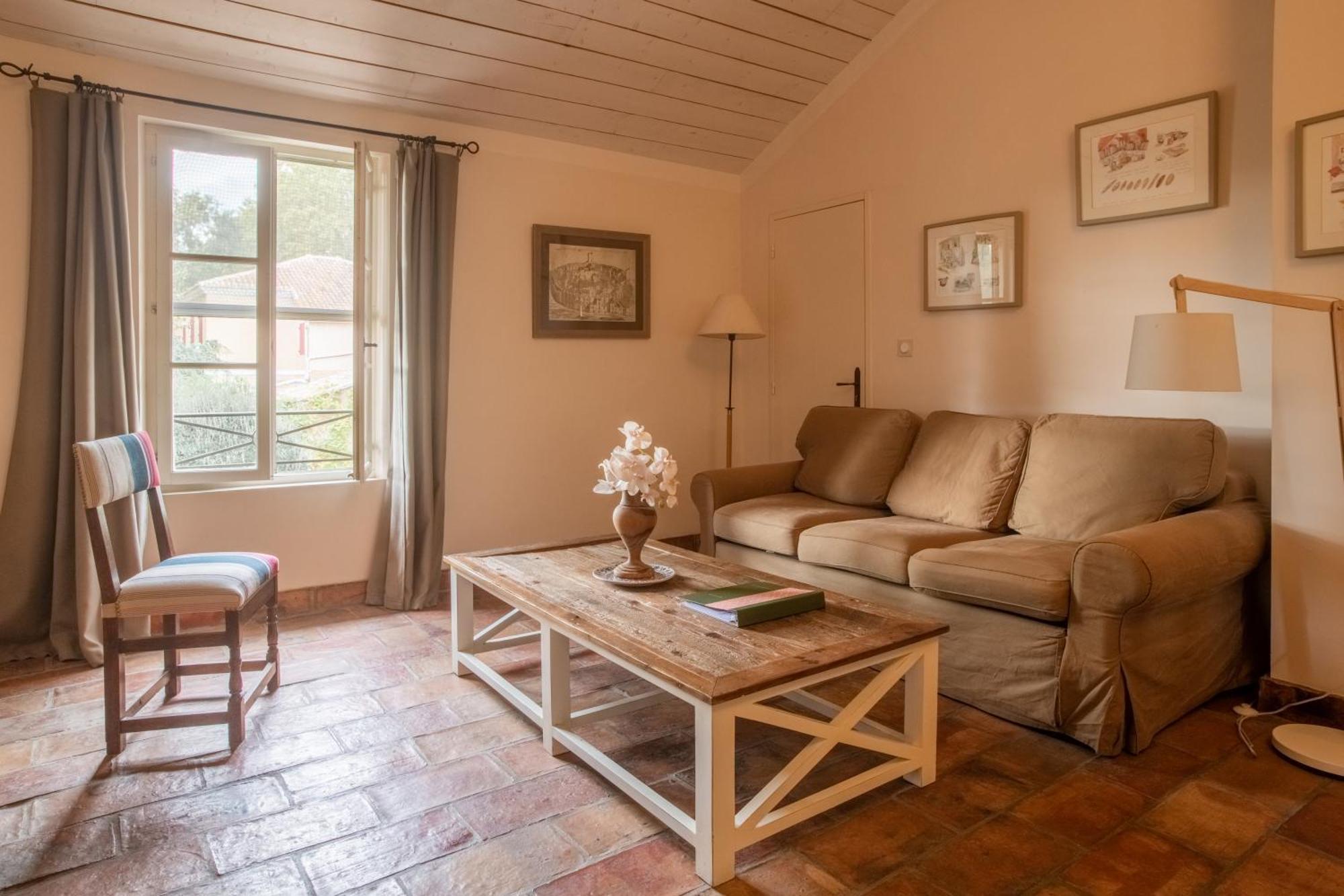 Et Domaine Des Clos - Teritoria Hotel Beaucaire (Gard)